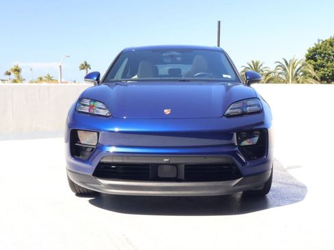 Certified 2025 Porsche Macan Electric RWD image 6