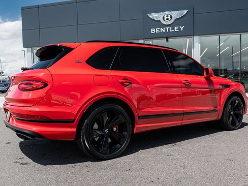 Certified 2023 Bentley Bentayga Extended Wheelbase AWD/4WD image 13