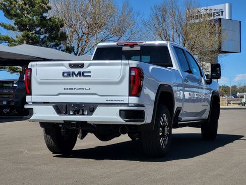 New 2026 GMC Sierra 2500 Denali Ultimate AWD/4WD image 7