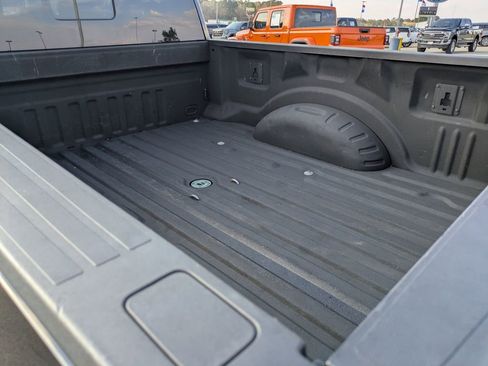 Used 2022 Ford F250 Platinum w/ FX4 Off-Road Package image 7
