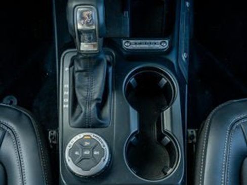 New 2025 Ford Bronco Outer Banks image 19