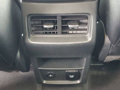 Used 2024 Ford Edge Titanium image 13