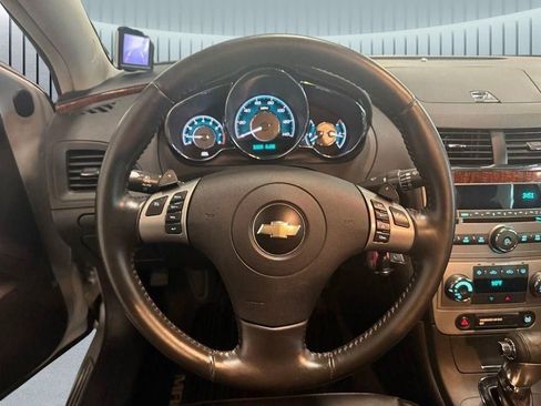 Used 2009 Chevrolet Malibu LTZ w/ HFV6 Engine Package FWD image 10