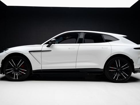 Used 2023 Aston Martin DBX 707 AWD/4WD image 17
