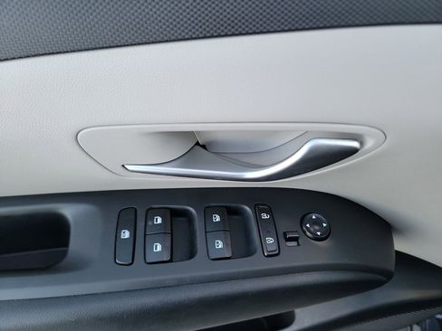 Certified 2022 Hyundai Tucson Blue w/ Cargo Package image 11