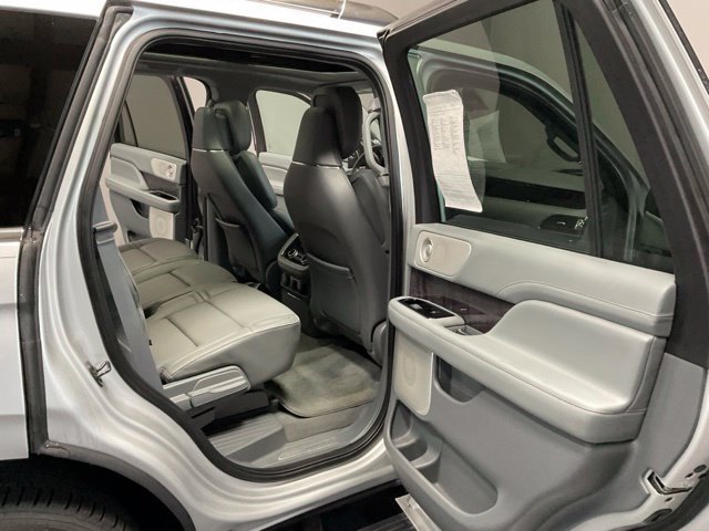 Used 2019 Lincoln Navigator Reserve AWD/4WD image 27