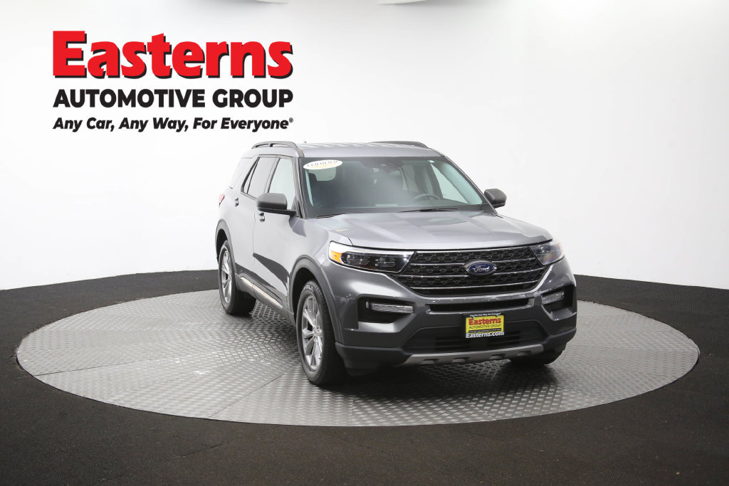 Used 2022 Ford Explorer XLT w/ Equipment Group 202A AWD/4WD image 55