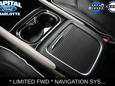 Used 2024 Chrysler Pacifica Limited FWD image 19