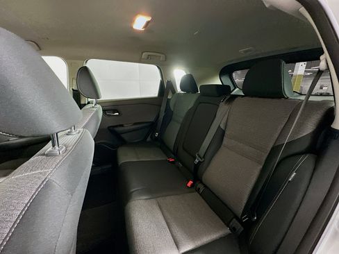 Used 2022 Nissan Rogue SV image 25