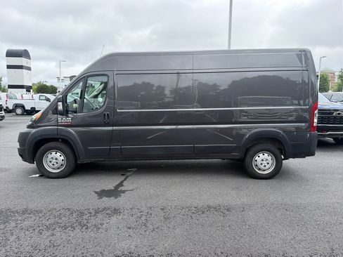 Used 2021 RAM ProMaster 2500 w/ Convenience Group FWD image 7