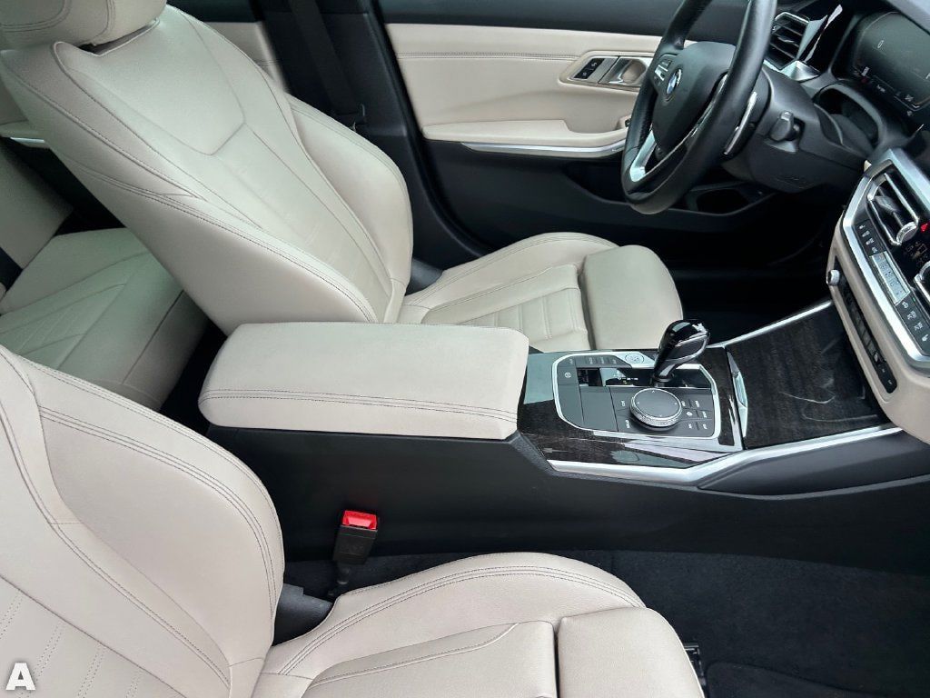 Used 2022 BMW 330i Sedan w/ Driving Assistance Package RWD image 12