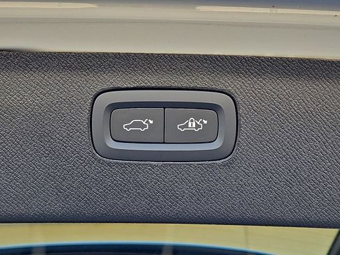 New 2026 Volvo XC90 B6 Ultra image 14