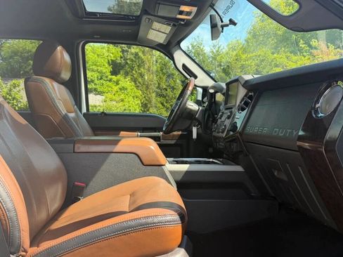 Used 2016 Ford F250 Platinum w/ FX4 Off-Road Package AWD/4WD image 29