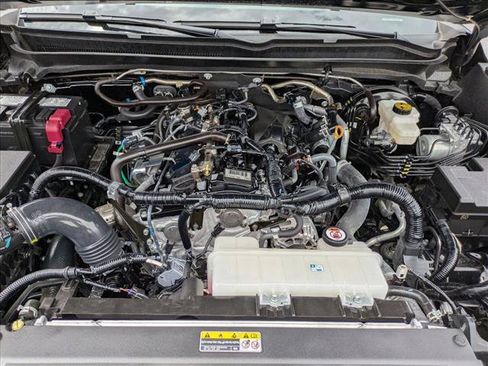Certified 2025 Toyota Tacoma SR5 AWD/4WD image 21