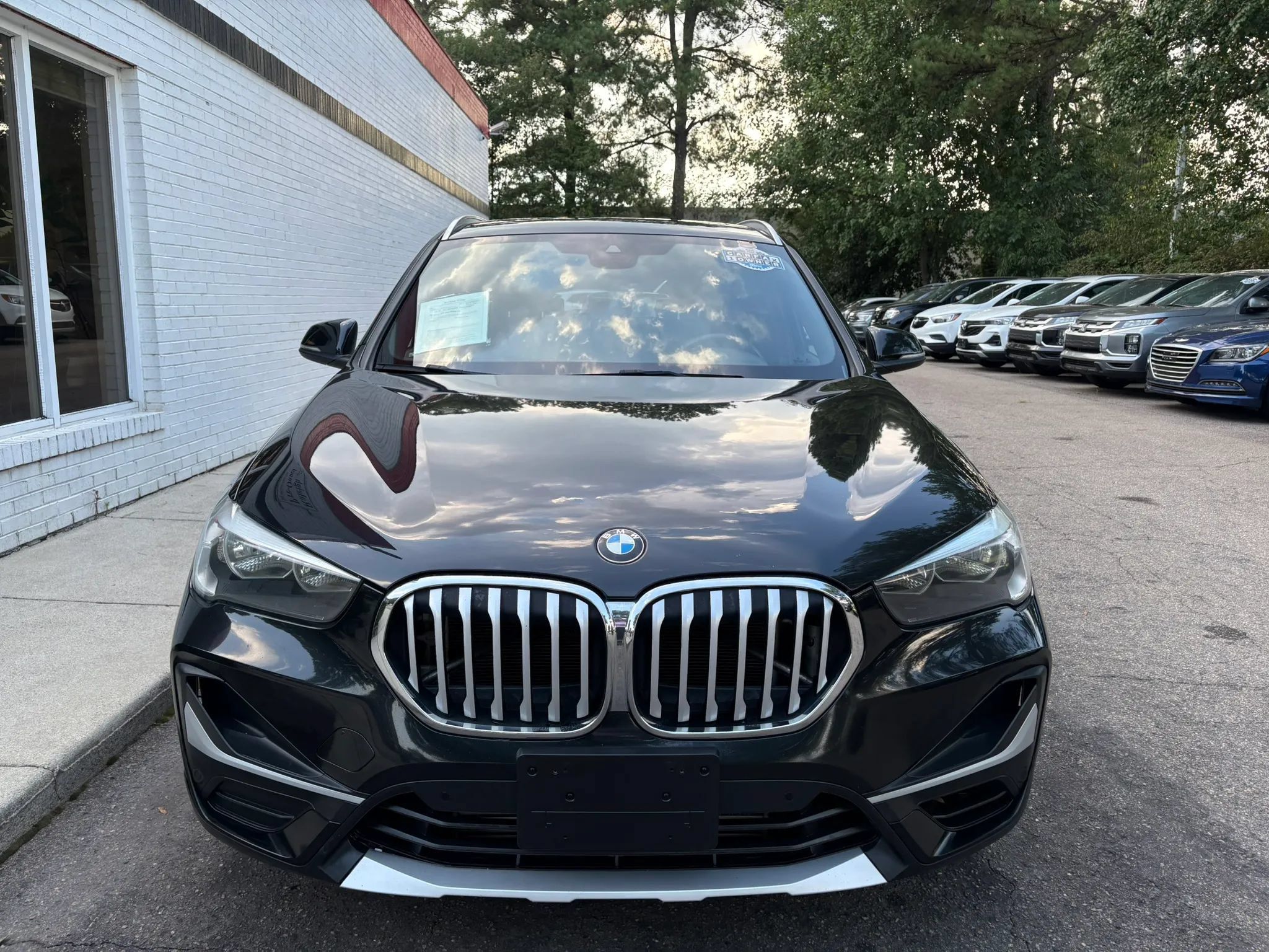 Used 2021 BMW X1 xDrive28i w/ Convenience Package AWD/4WD image 3