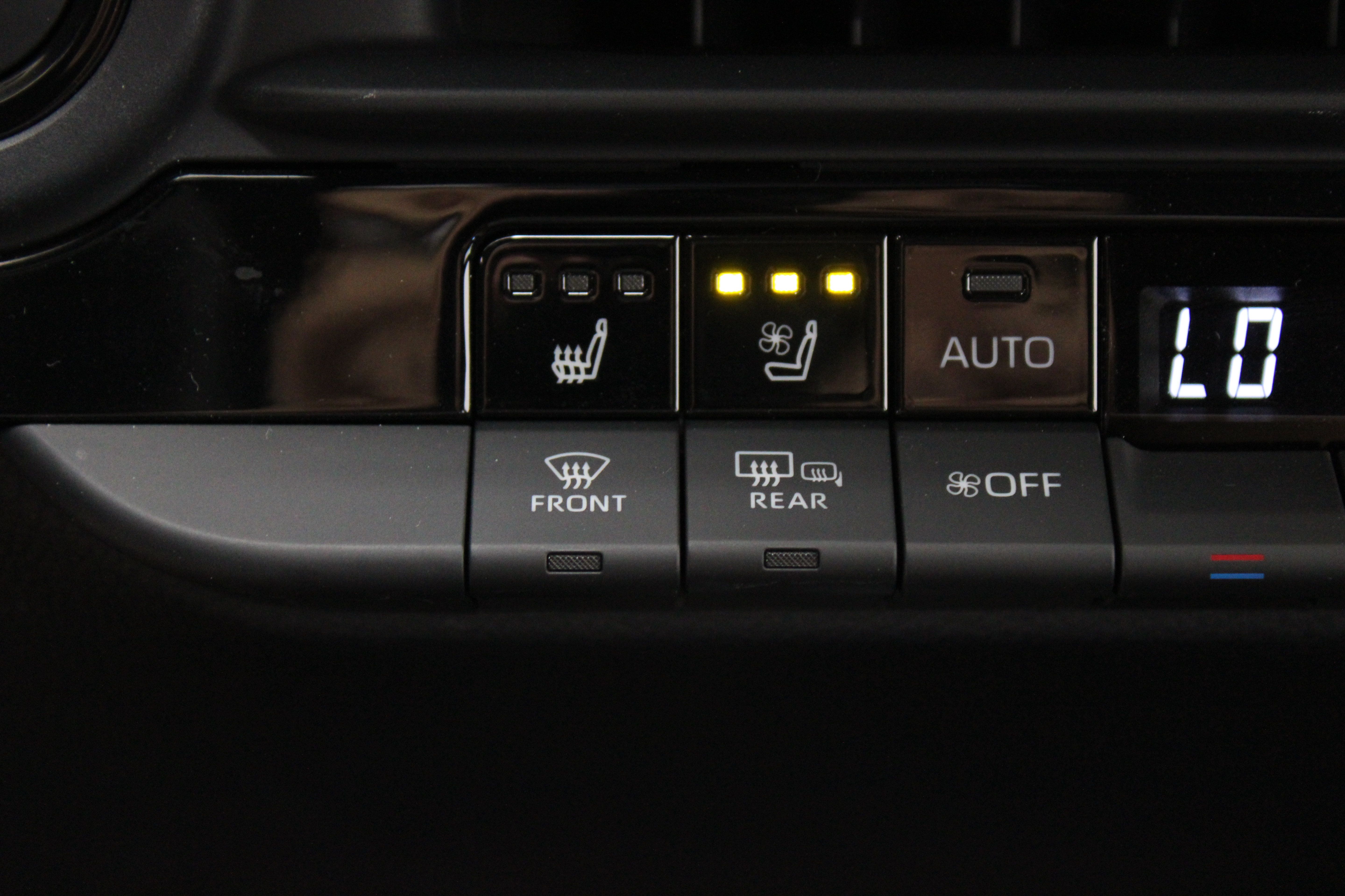 Used 2026 Toyota Crown Signia w/ Advanced Technology Package AWD/4WD image 22
