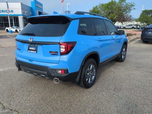 Used 2025 Honda Passport TrailSport image 8
