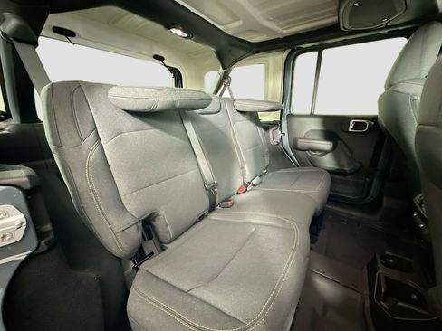 Used 2026 Jeep Wrangler Unlimited Sport AWD/4WD image 28