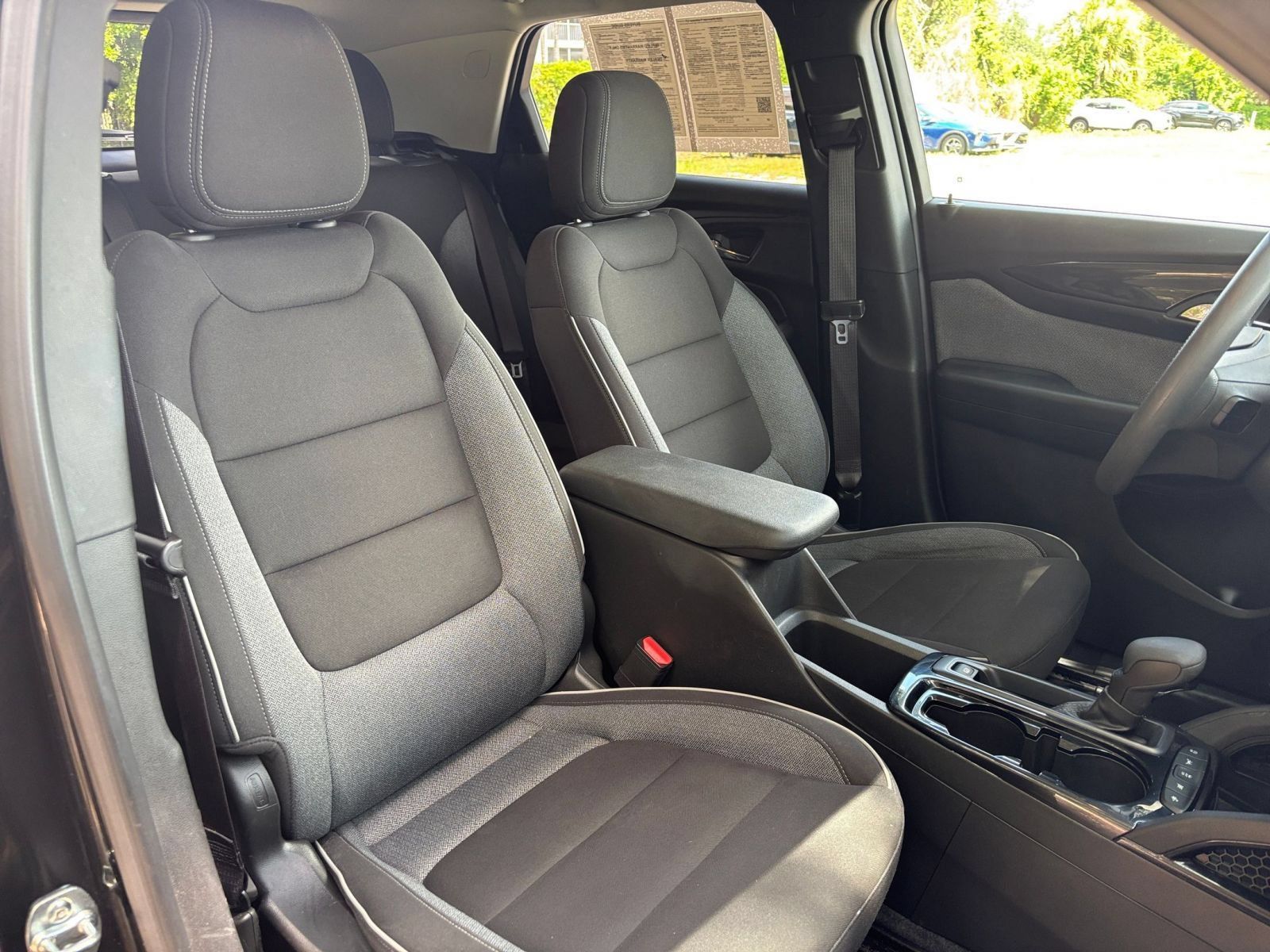 Used 2025 Chevrolet TrailBlazer LT FWD image 32