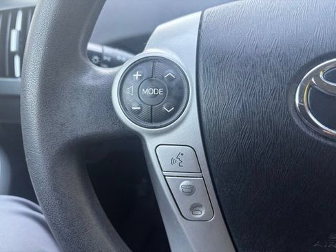 Used 2013 Toyota Prius Three FWD image 33