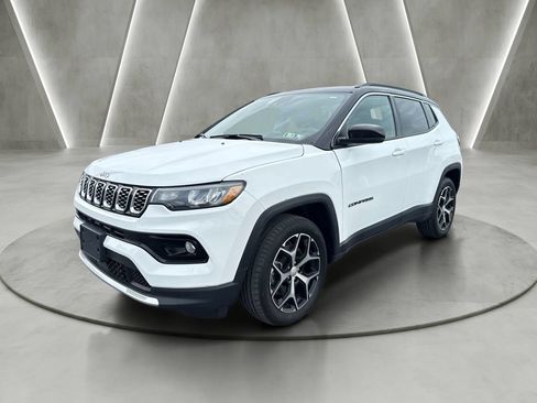 Used 2024 Jeep Compass Limited AWD/4WD image 3