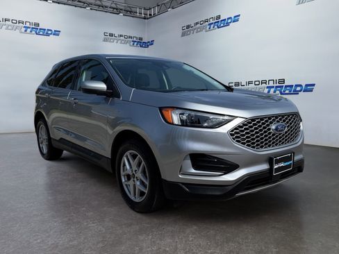 Used 2024 Ford Edge SEL image 3