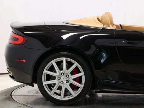 Used 2012 Aston Martin V8 Vantage V8 Convertible 2D image 59