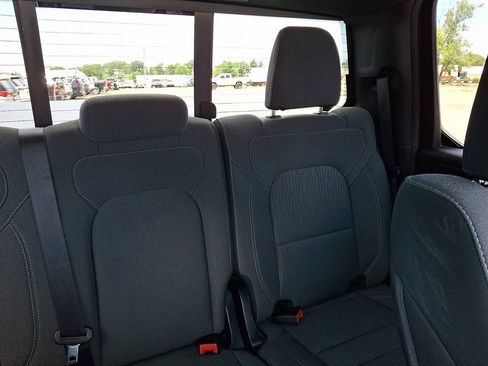 Used 2022 RAM 1500 Big Horn AWD/4WD image 21