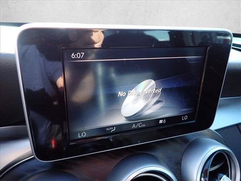 Used 2017 Mercedes-Benz C 300 4MATIC Sedan image 18