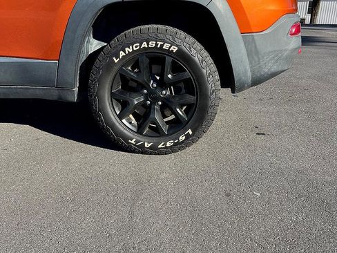 Used 2015 Jeep Cherokee Trailhawk w/ Comfort/Convenience Group image 35