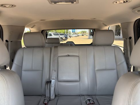 Used 2014 Chevrolet Tahoe LT w/ Suspension Package, Off-Road AWD/4WD image 16