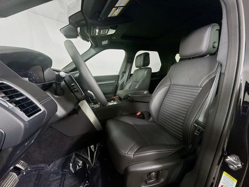 New 2026 Land Rover Discovery Dynamic SE AWD/4WD image 11
