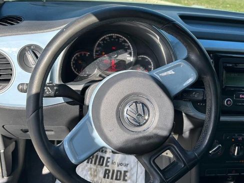 Used 2013 Volkswagen Beetle 2.5 image 20