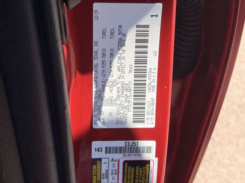 Used 2020 Toyota Tundra SR5 w/ SR5 Leather Package AWD/4WD image 28