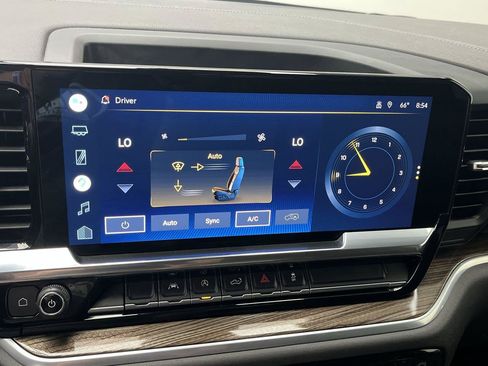 Certified 2022 Chevrolet Silverado 1500 LT AWD/4WD image 21