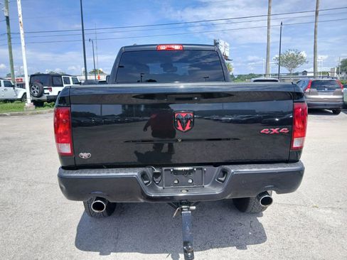 Used 2016 RAM 1500 Express w/ Black Ram 1500 Express Group AWD/4WD image 5
