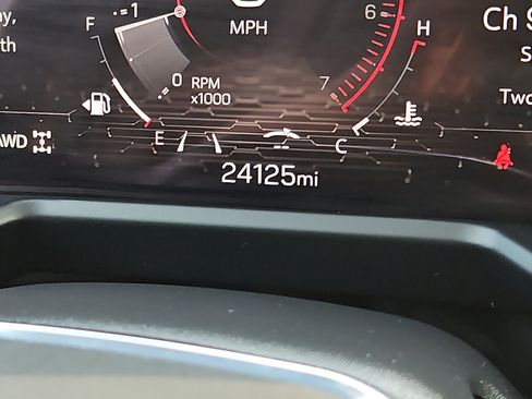 Used 2024 GMC Acadia AT4 w/ Luxury Package AWD/4WD image 19