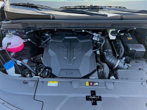 New 2026 Kia Carnival LX FWD image 30