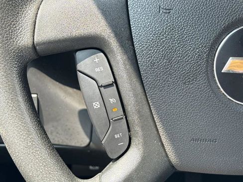 Used 2020 Chevrolet Express 2500 w/ Driver Convenience Package image 24