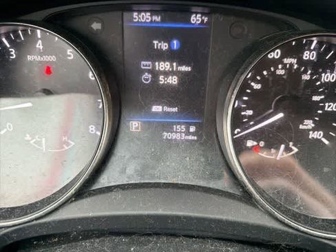 Used 2019 Nissan Rogue SV image 18