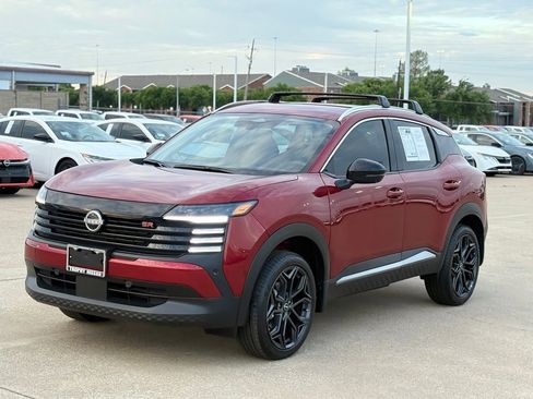 Certified 2026 Nissan Kicks SR w/ Cold Weather Package FWD image 3