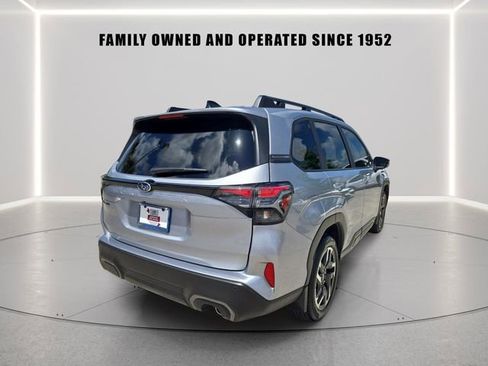 Certified 2025 Subaru Forester Limited AWD/4WD image 3
