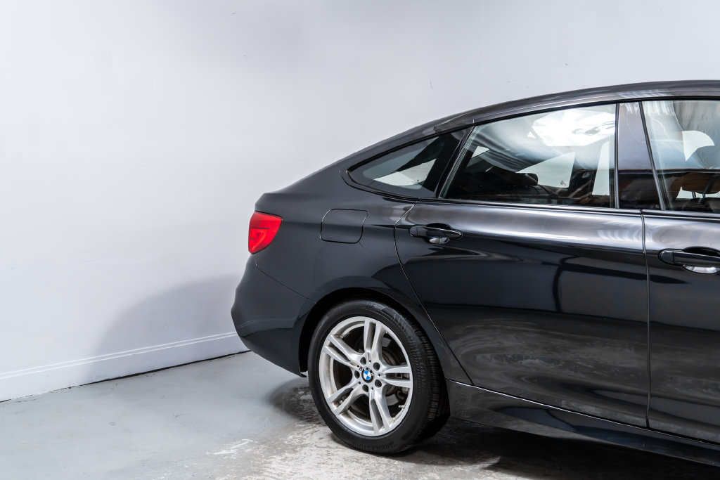 Used 2017 BMW 330i Gran Turismo xDrive AWD/4WD image 11