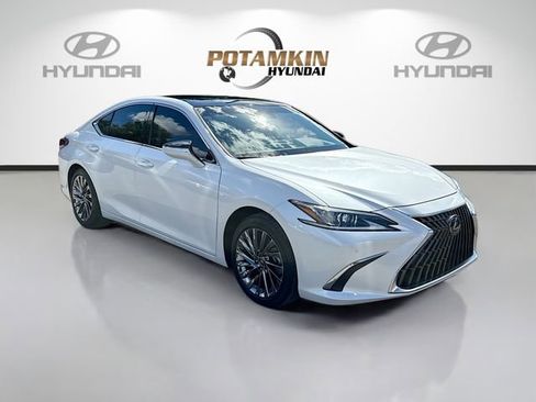 Used 2024 Lexus ES 350 Luxury w/ Technology Package image 3