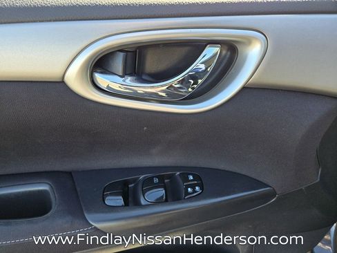 Used 2014 Nissan Sentra SV image 18