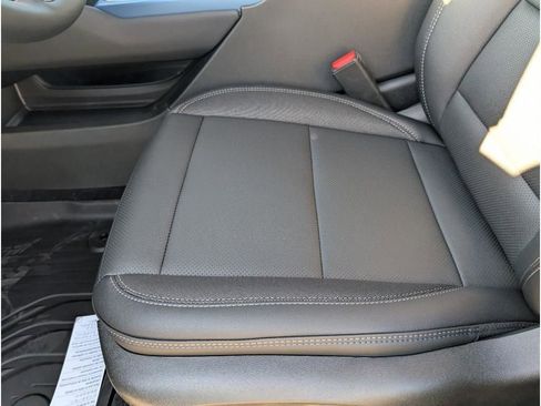 New 2026 Chevrolet Equinox EV LT image 24