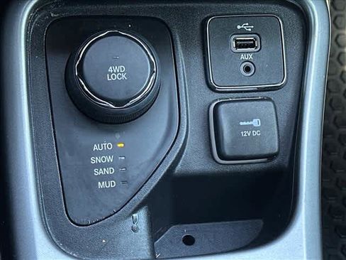Used 2018 Jeep Compass Latitude w/ Popular Equipment Group AWD/4WD image 23