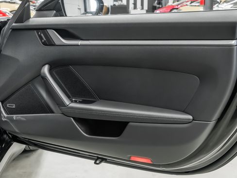 Used 2025 Porsche 911 Carrera RWD image 30