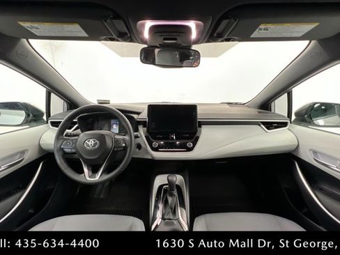 Used 2025 Toyota Corolla SE image 9