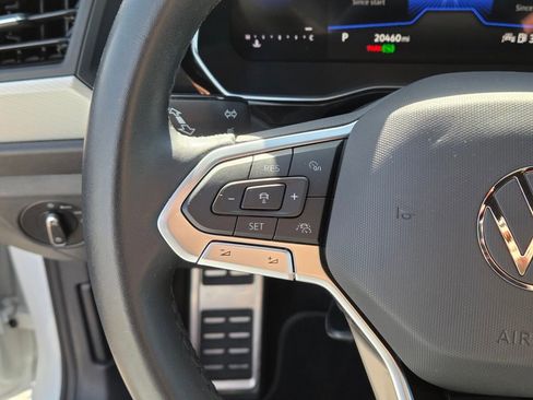 Used 2024 Volkswagen Jetta Sport image 11